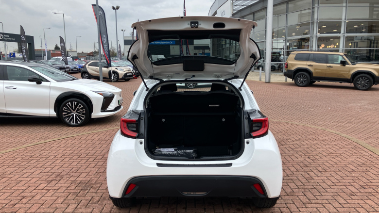 Toyota Yaris 1.5 Hybrid Design 5dr CVT Hybrid Hatchback
